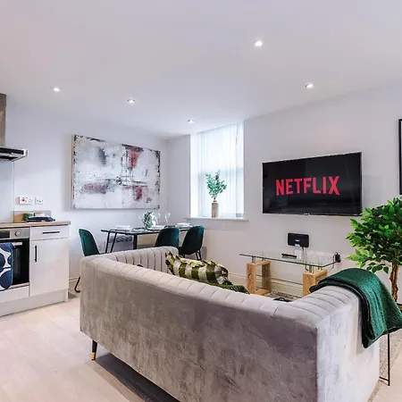 Apartment King Bed Premium Leeds (West Yorkshire)