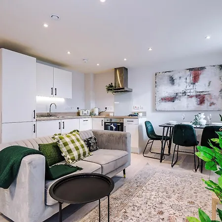 King Bed Premium * Leeds (West Yorkshire)