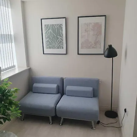 King Bed Premium Leeds (West Yorkshire)