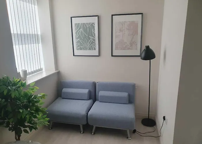 King Bed Premium Leeds (West Yorkshire)